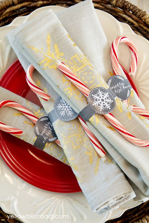 17 Fascinating DIY Christmas Napkin Holders To Add A 
